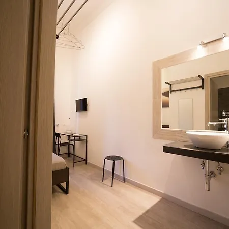 Romano Rooms 2*