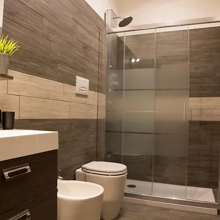 לינה וארוחת בוקר Romano Rooms קטאניה